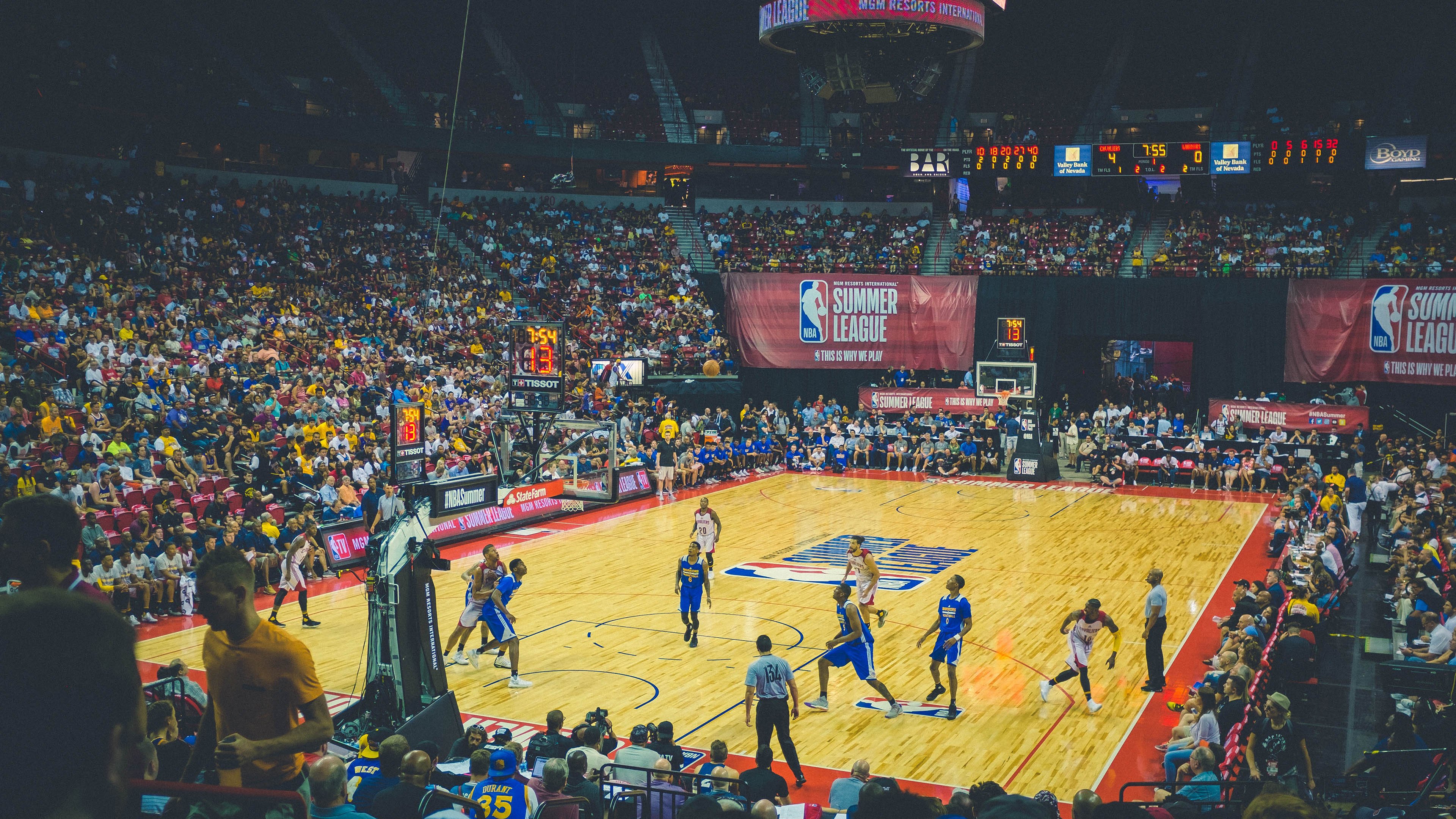 阿拉巴扛起全队，卡塔尔绝杀塞内加尔，一场定义足球精神的史诗对决