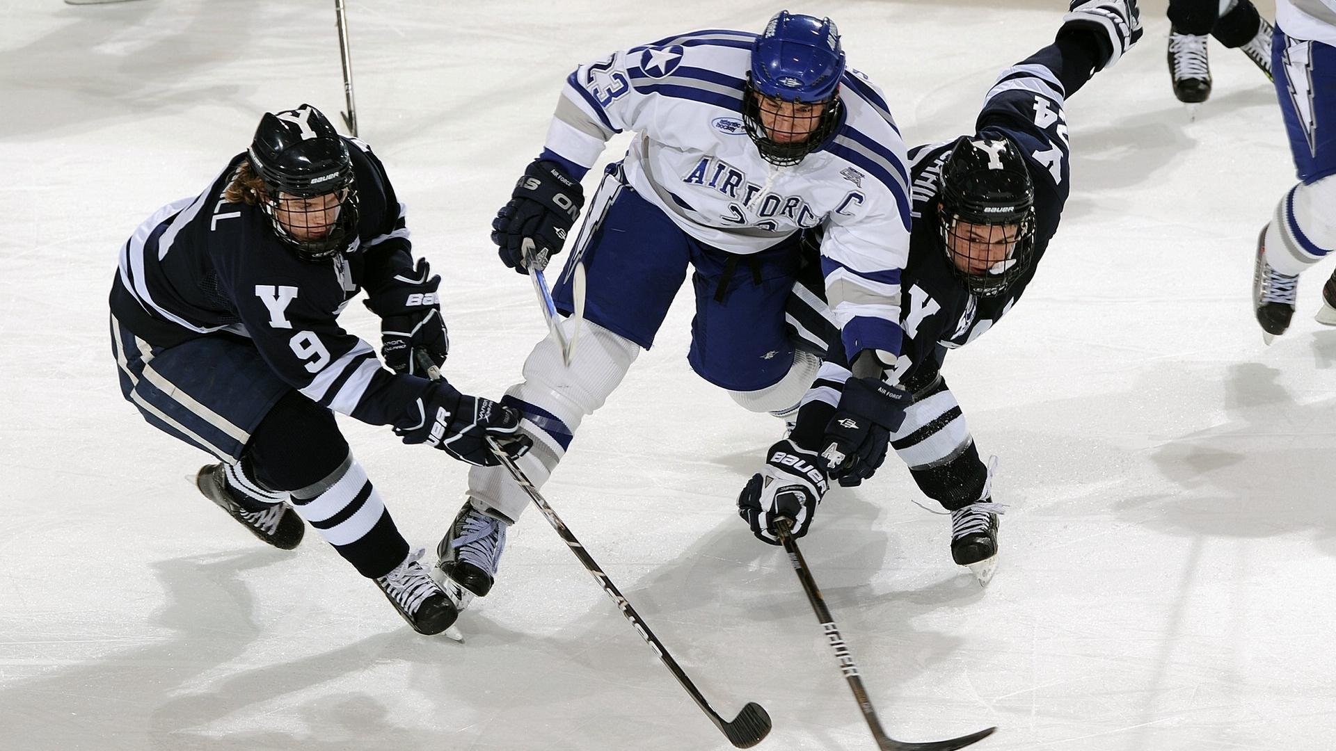赛道与球场,当伦纳德在F1接管比赛,尼克斯用防守锁死太阳