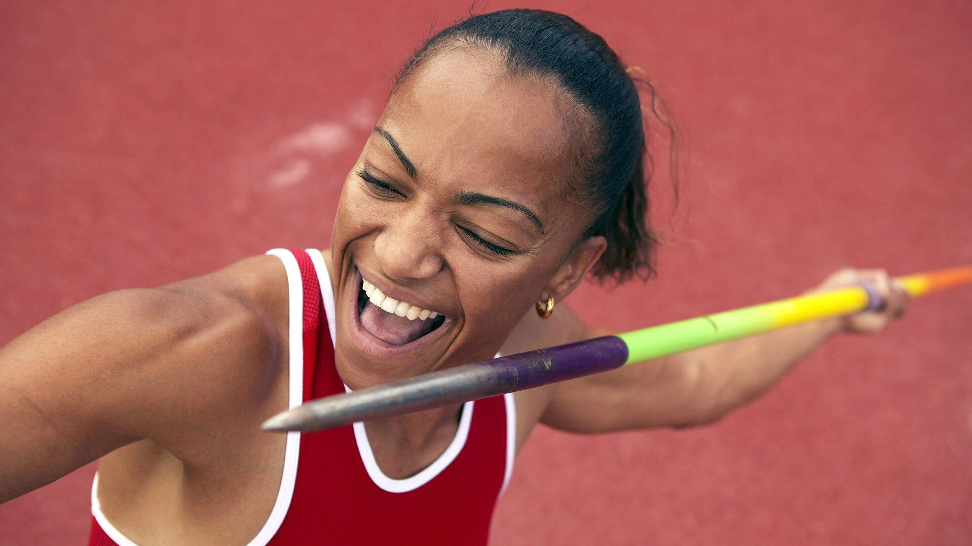 奥恰洛夫绝境领航,奥地利队惊涛骇浪中险胜日本